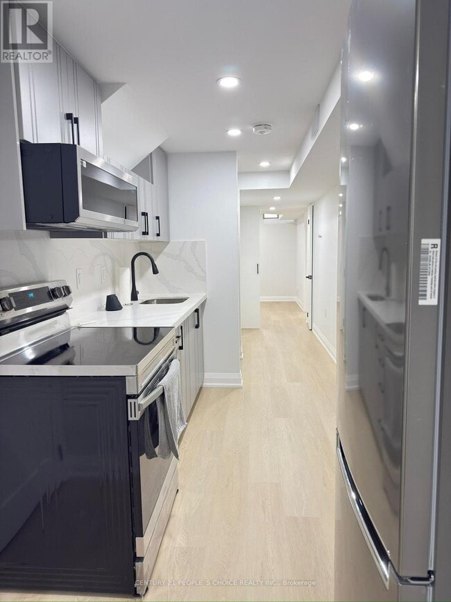 89 Conarty Crois. in Whitby, ON - Building Photo - Building Photo