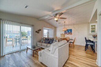 231 Port Dr in North Topsail Beach, NC - Building Photo - Building Photo