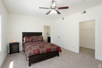 The Arbors Senior Apartments in Dover, DE - Foto de edificio - Building Photo