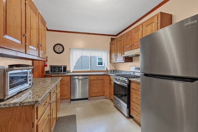 32 Beloit Rd in Dedham, MA - Building Photo - Building Photo