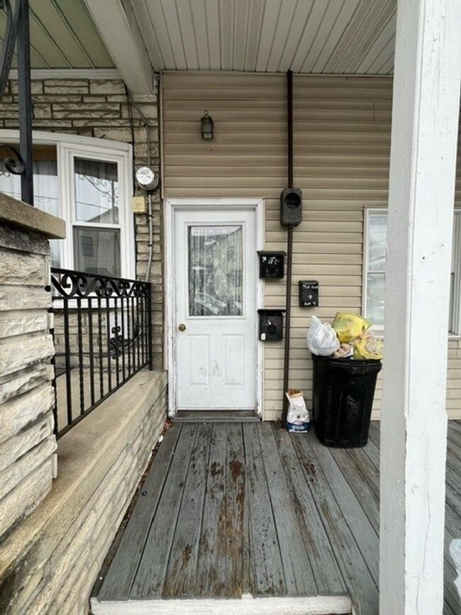 40 Clay St in New Philadelphia, PA - Building Photo - Building Photo