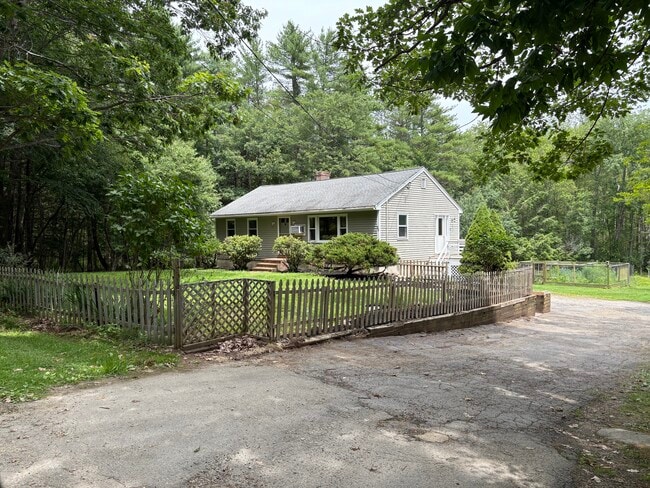 20 Gee Rd in Kittery, ME - Building Photo - Building Photo