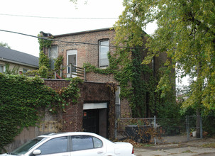 3199 S Archer Ave in Chicago, IL - Building Photo - Building Photo