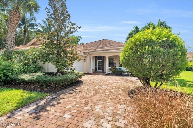 15281 Sea Star Ln in Bonita Springs, FL - Foto de edificio - Building Photo