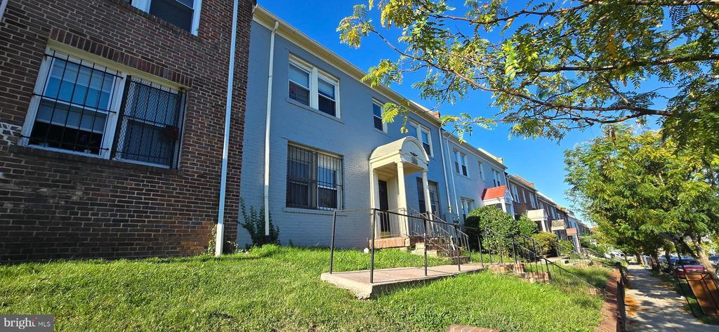 1255 Meigs Pl NE in Washington, DC - Building Photo