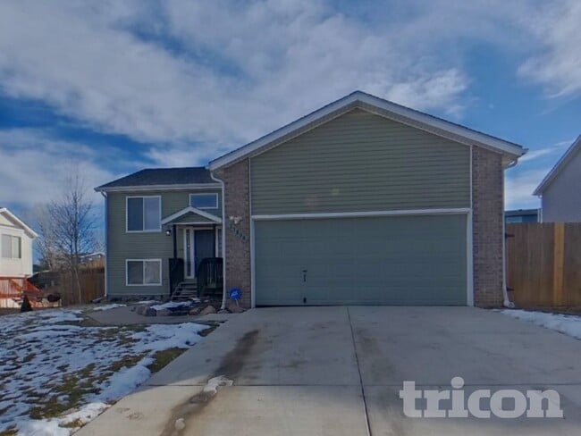 property at 21898 E Alamo Ln