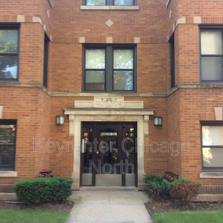 4824 N Hoyne Ave in Chicago, IL - Building Photo