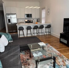 120 Regent St, Unit 4 in Boston, MA - Building Photo - Building Photo