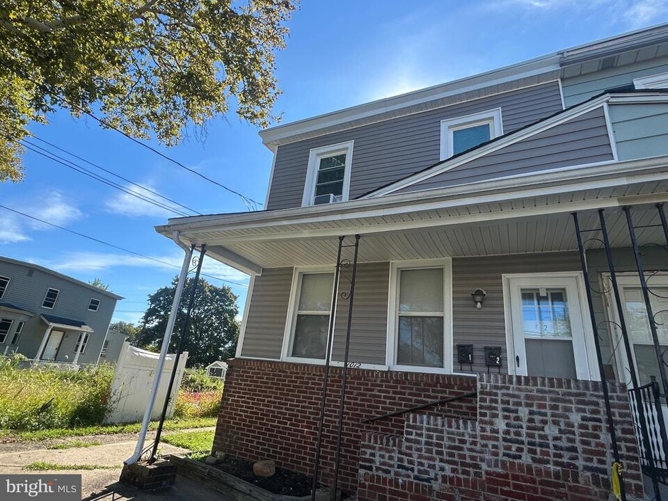 1012 W 3rd St in Florence, NJ - Building Photo