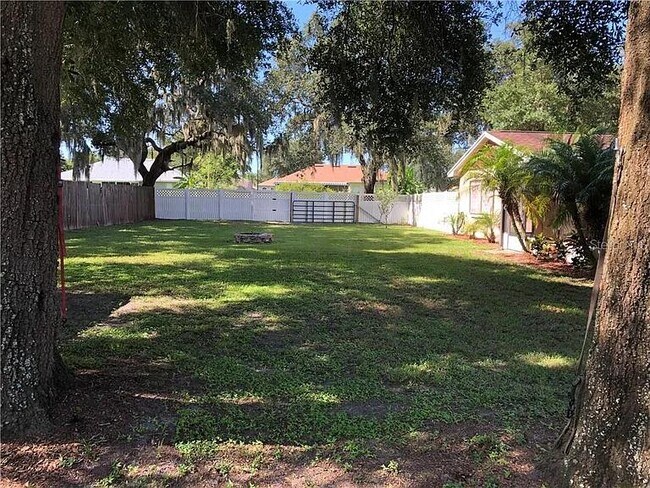 8624 Dee Cir in Riverview, FL - Building Photo - Building Photo