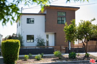 2512 Berkeley Ave in Los Angeles, CA - Building Photo - Building Photo