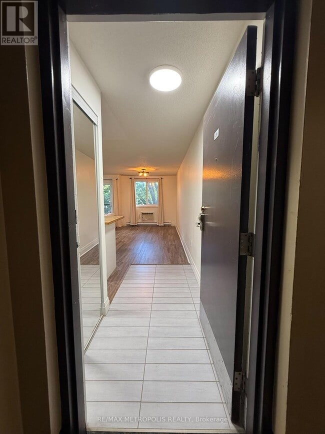 property at 271 Eiwo Ct