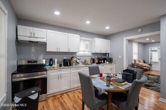 138 Main St in Cohoes, NY - Building Photo - Building Photo