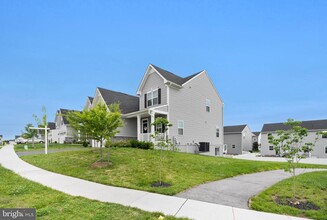 116 Sherman Wy in Taneytown, MD - Foto de edificio - Building Photo