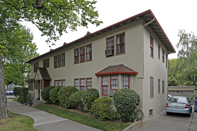 2201 I St in Sacramento, CA - Building Photo - Building Photo