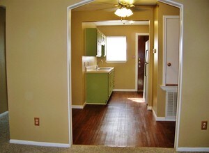 800 S Vandeveer St in Burnet, TX - Building Photo - Building Photo
