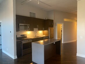 2012 W St Paul Ave in Chicago, IL - Building Photo - Building Photo