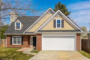 2053 Summer View Pl in Marietta, GA - Building Photo