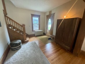 1720 Laurel Ave in St. Paul, MN - Building Photo - Building Photo