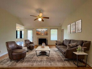 205 Juniper Dr in Georgetown, TX - Building Photo - Building Photo
