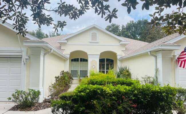 property at 1436 Carlow Cir