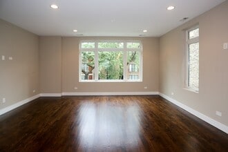 2639 W Potomac Ave, Unit M00H in Chicago, IL - Foto de edificio - Building Photo