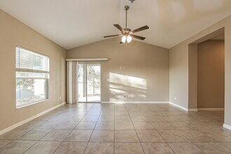 9808 Kinmore Dr in Groveland, FL - Building Photo - Building Photo