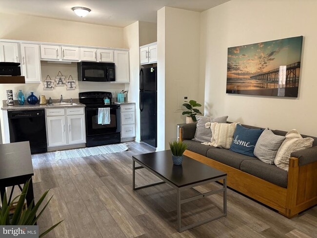 property at 1000 Diamond St