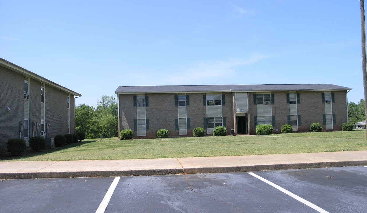 Friendship Court Apartments in Anderson, SC - Building Photo