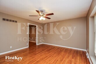 704 Melrose St in Liberty, MO - Building Photo - Building Photo