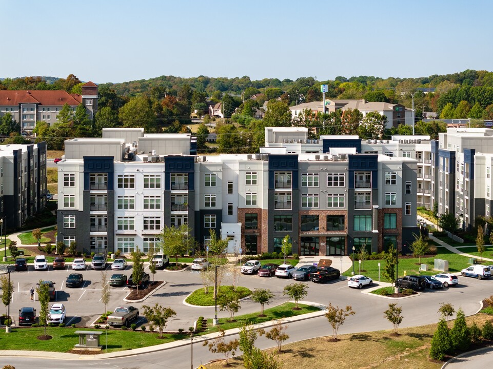 Sterling at Stonecrest in Smyrna, TN - Building Photo