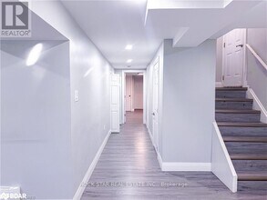 88 Burkholder Dr in Hamilton, ON - Building Photo - Building Photo