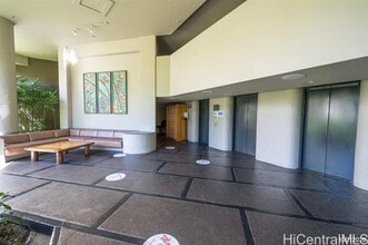 930 Kaheka St in Honolulu, HI - Foto de edificio - Building Photo