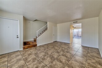 1234 E Hacienda Ave in Las Vegas, NV - Building Photo - Building Photo