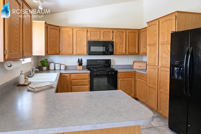 Beautiful 3-bedrooms, 2-baths home in Prescott Valley! in Prescott Valley, AZ - Building Photo - Building Photo