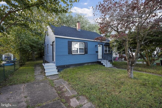 property at 821 S Woodlynn Rd