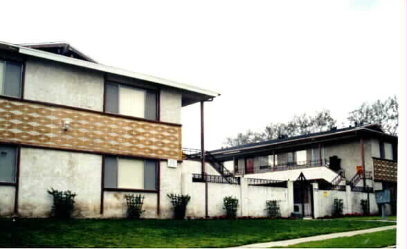 The Gates Apartments in Upland, CA - Building Photo - Building Photo