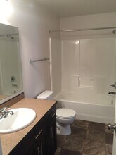 1220 S Beach Way in West Fargo, ND - Building Photo - Building Photo