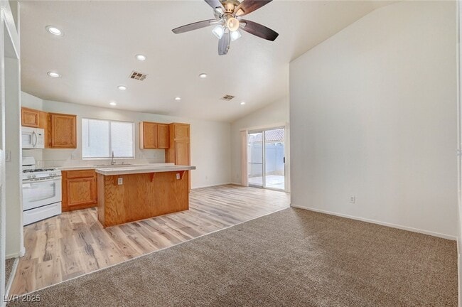 property at 9573 Paradise Rd