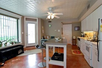 2040 N Hoyne Ave-Unit -G in Chicago, IL - Building Photo - Building Photo