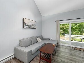 76 Davis Rd in Plymouth, NH - Building Photo - Building Photo