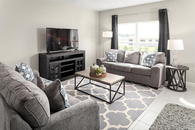 1336 Madison Cir in Haines City, FL - Building Photo - Building Photo