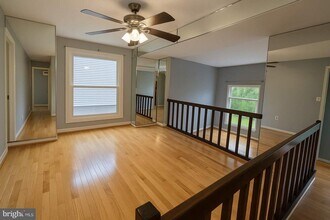 25730 Valley Park Terrace in Damascus, MD - Building Photo - Building Photo