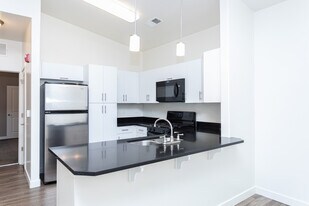 Seasons of Traverse Mountain in Lehi, UT - Building Photo