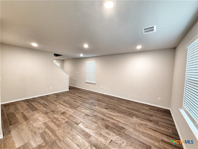 2432 Ayers Dr in Seguin, TX - Building Photo - Building Photo