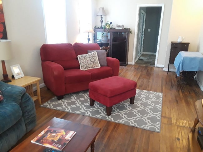 property at 118 W Schuyler St
