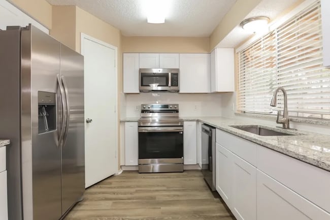 property at 4152 Hathaway Dr