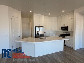 4758 W 3080 S in Hurricane, UT - Building Photo - Building Photo