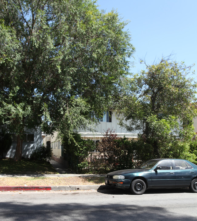 1132 Alameda Ave in Glendale, CA - Foto de edificio - Building Photo