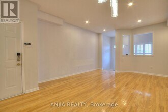 9 Picnic St in Richmond Hill, ON - Building Photo - Building Photo